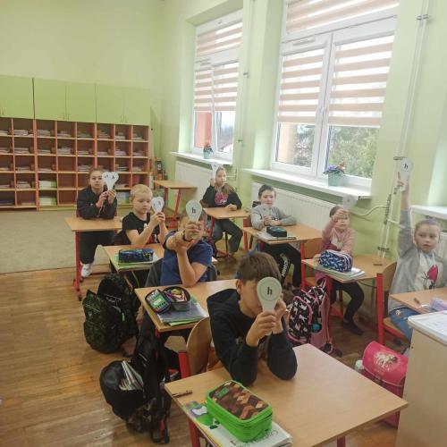 Czytanie z Bratkiem w klasie 3a