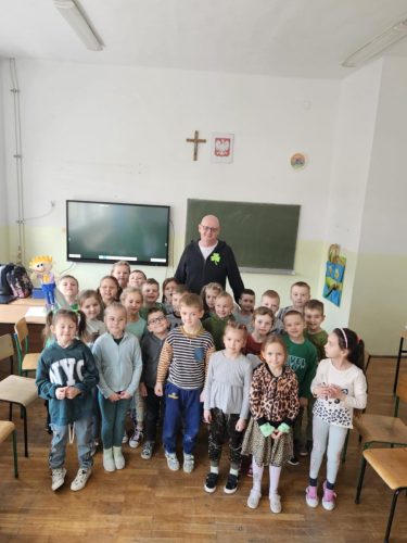 PROJEKT: Z BRATKIEM CZYTANIE