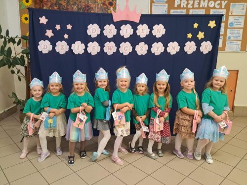 W miniony piątek w naszym przedszkolu obchodziliśmy Dzień Dziewczynek