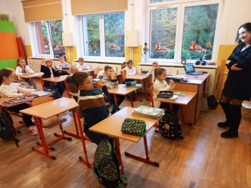 Uczniowie kl. 1a wykonali trzecie zadanie w ramach realizowanego projektu „Zdrowe życie i pierwsza pomoc"